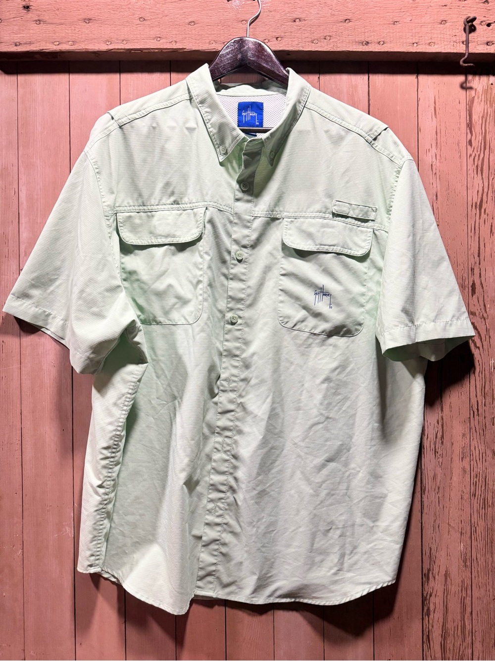 Guy Harvey Men's Short-Sleeve Fishing Shirt Button-Down in Pale Green